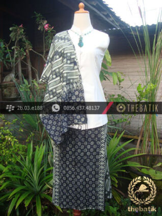 Sarung Selendang Batik Sutera Motif Parang Seling Truntum