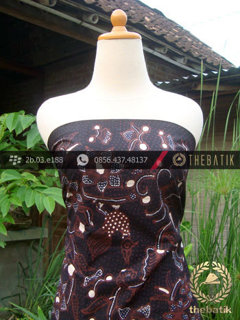 Kain Batik Tulis Jogja Motif Buketan Ayam Tulis Latar Hitam