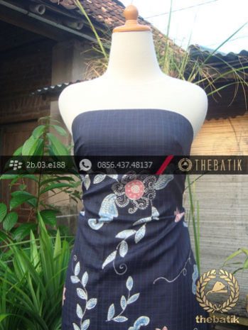 Batik Tulis Sutera Coletan Jogja Motif Buketan Latar Biru-2