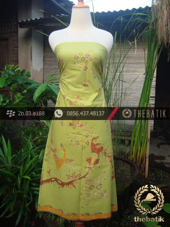 Batik Tulis Cirebon Motif Burung Latar Hijau Pastel
