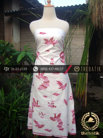 Batik Tulis Cirebon Motif Merak Pink Latar Putih