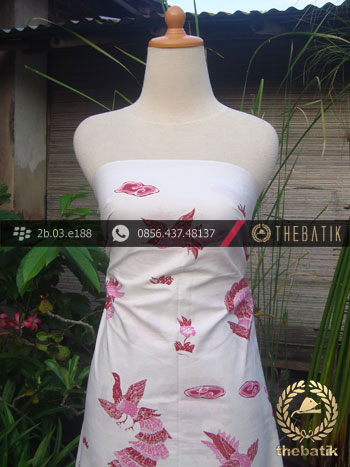 Batik Tulis Cirebon Motif Merak Pink Latar Putih
