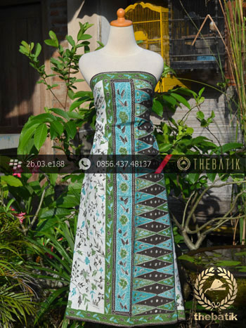 Batik Tulis Cirebon Motif Sarung Tumpal Hijau Latar Putih