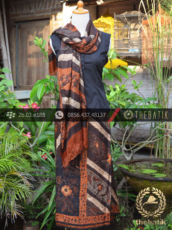 Sarung Selendang Batik Sutera Tulis Motif Klasik
