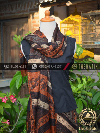 Sarung Selendang Batik Sutera Tulis Motif Klasik