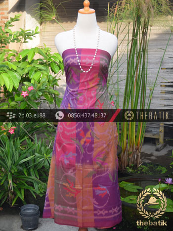 Kain Tenun Indonesia Motif Bouquet Pelangi Pink