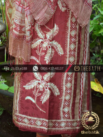 Sarung Selendang Batik Sutera Motif Bouquet Garis Maroon