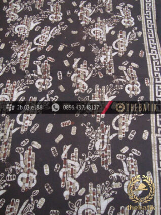 Kain Batik Warna Alam Motif Kontemporer Latar Hitam