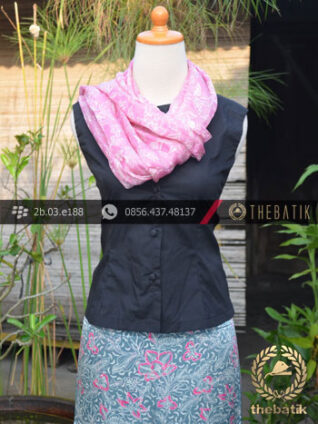 Sarung Selendang Batik Sutera Motif Floral Biru Muda Pink