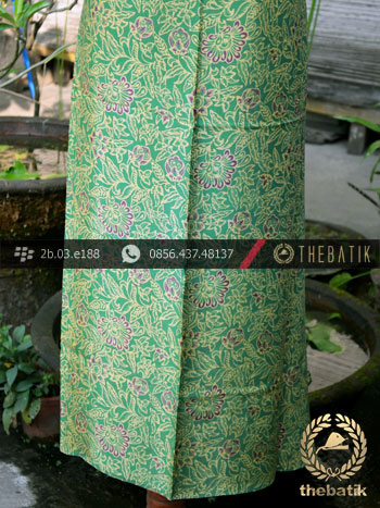 Batik Sutera Pesisiran Motif Kembang Hijau