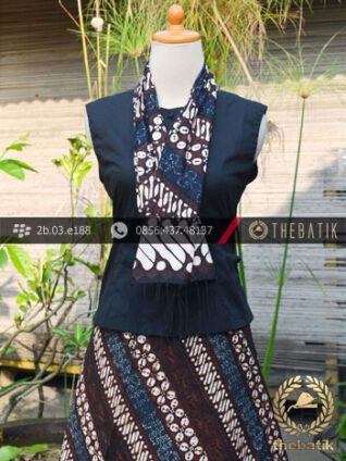 Kain dan Selendang Batik Klasik Motif Parang Kawung