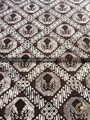 Kain Batik Klasik Jogja Motif Gurdo Sisik Putih