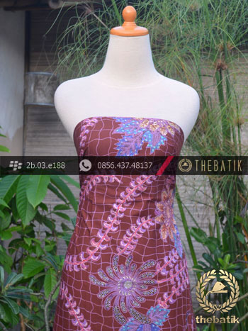 Kain Batik Tulis Pesisiran Motif Kembang Maroon