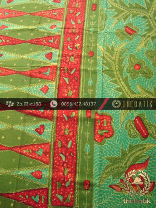 Sarung Batik Tulis Motif Tumpal Hijau Merah