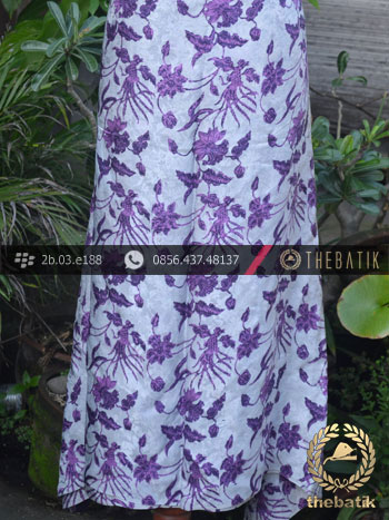 Kain Batik Sutera Pesisiran Motif Buketan Ungu