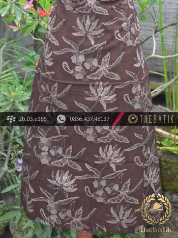 Kain Batik Warna Alam Motif Kontemporer Bunga-3