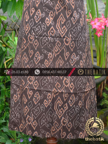 Kain Batik Warna Alam Motif Megamendung