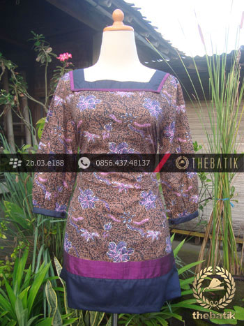 Model Baju Batik Wanita – Blus Coletan Ungu
