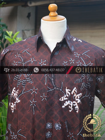 Kemeja Batik Tulis Motif Buketan Latar Hitam