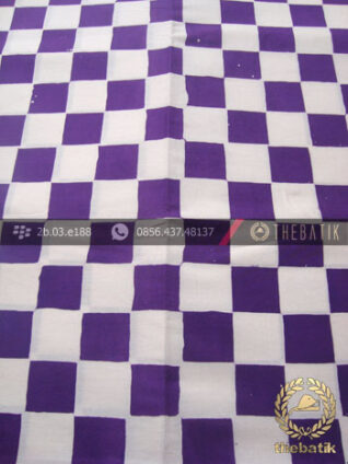 Kain Batik Bali Motif Poleng Kotak Ungu