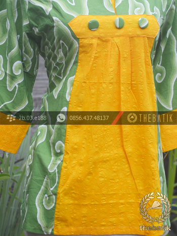 Model Baju Batik Kerja Wanita Hijau Kuning