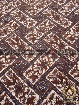 Kain Batik Motif Klasik Anyaman Geometris