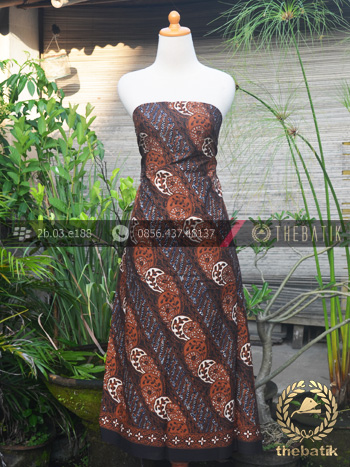 Kain Batik Motif Klasik Parang Curigo Seling