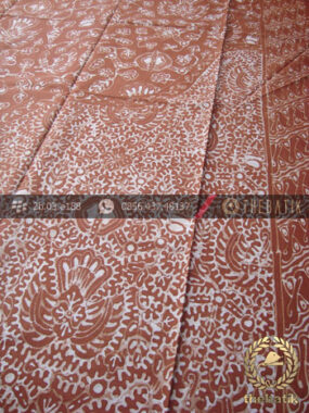 Batik Tulis Warna Alam Motif Semen Coklat Tumpal