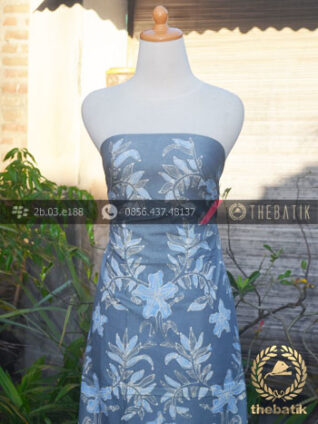 Kain Batik Tulis Warna Alam Motif Floral Abu-Abu