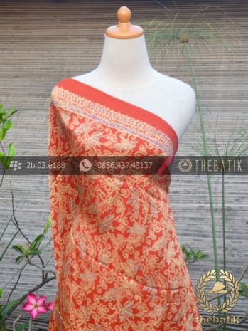 Bahan Kain Batik Sutera Floral Jingga Orange