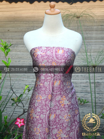 Kain Batik Sutera Motif Floral Ungu