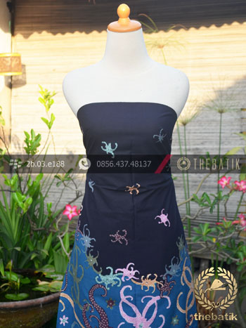 Batik Tulis Motif Dayak Kalimantan Hitam Biru