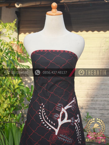 Kain Batik Tulis Jogja Motif Buketan Jaring Latar Hitam