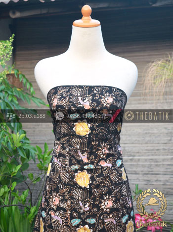Bahan Batik Remukan Coletan Burung Floral Hitam