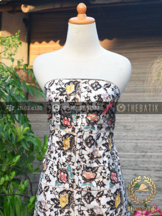 Kain Batik Remukan Coletan Floral Kembang Latar Putih