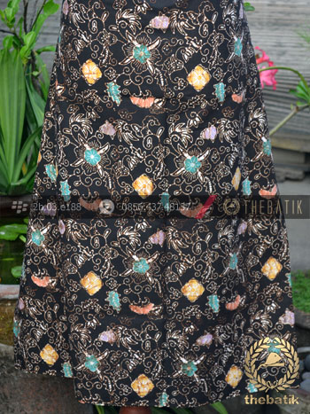 Bahan Batik Remukan Coletan Gurdo Kecil Latar Hitam