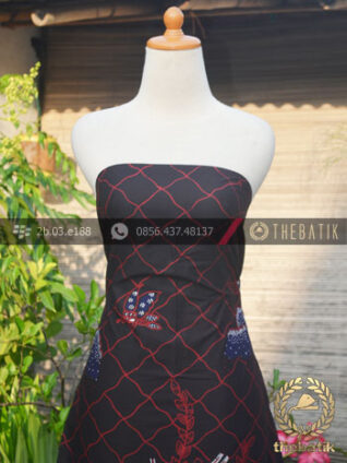 Kain Batik Tulis Jogja Motif Buketan Floral Latar Hitam