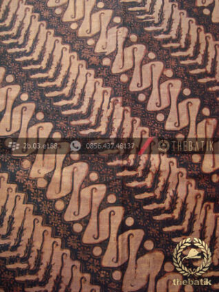 Kain Batik Lawasan Klasik Motif Parang Rusak Tuding