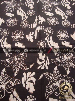 Kain Batik Klasik Jogja Motif Kupu-Kupu Latar Hitam