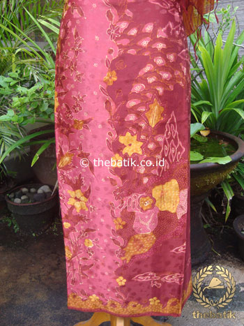 Sarung Selendang Batik Tulis Sutera Pink Marun
