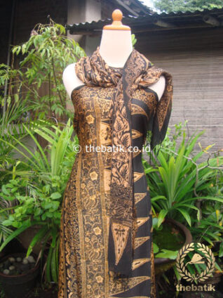 Sarung Selendang Batik Cap Sutera Tumpal Sogan Keemasan