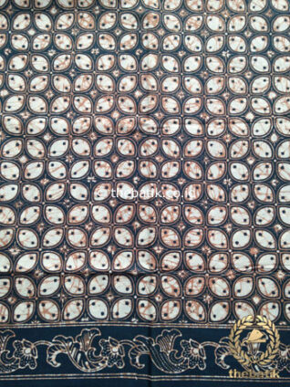 Kain Batik Indigo Motif Kawung Picis Tumpal