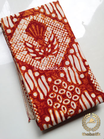 Kain Batik Jogja Klasik Kemerahan Motif Gurdo Sisik