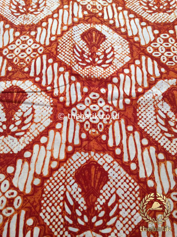 Kain Batik Jogja Klasik Kemerahan Motif Gurdo Sisik