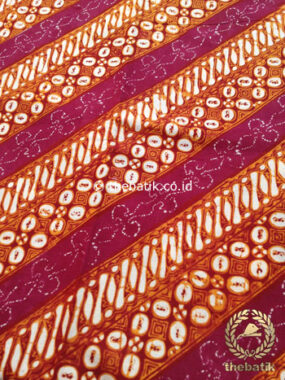 Kain Batik Jogja Klasik Kemerahan Motif Parang Seling Kawung