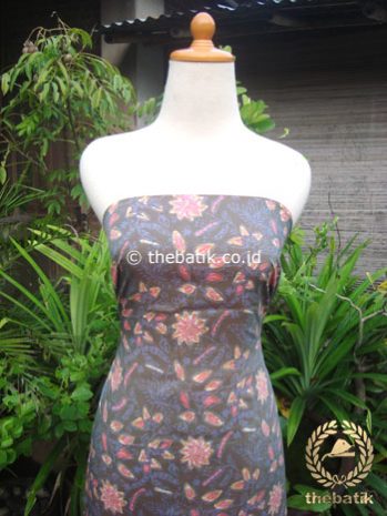 Kain Batik Katun Jepang Motif Floral Abu-Abu Colet Pink
