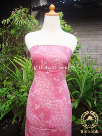 Kain Batik Katun Jepang Motif Lereng Bunga Pink
