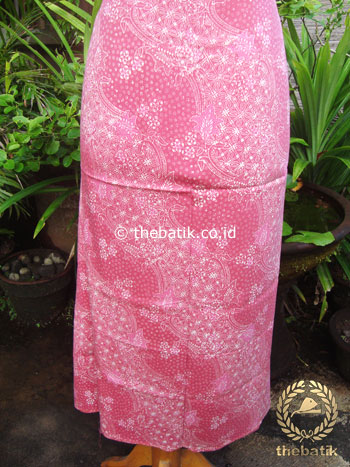 Kain Batik Katun Jepang Motif Lereng Bunga Pink
