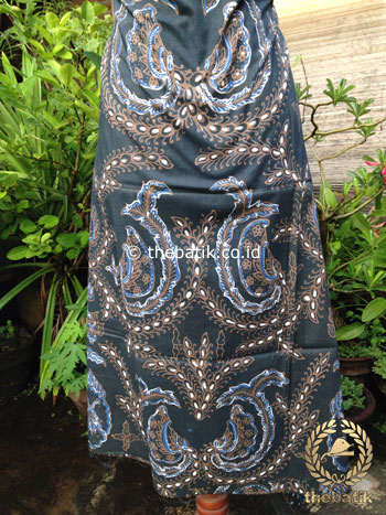 Kain Batik Tulis Warna Alam Motif Babon Angrem Latar Hitam