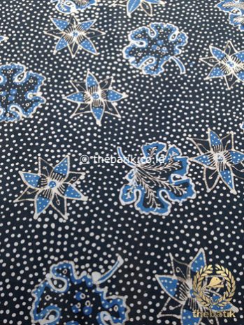 Kain Batik Tulis Warna Alam Floral Titik Indigo